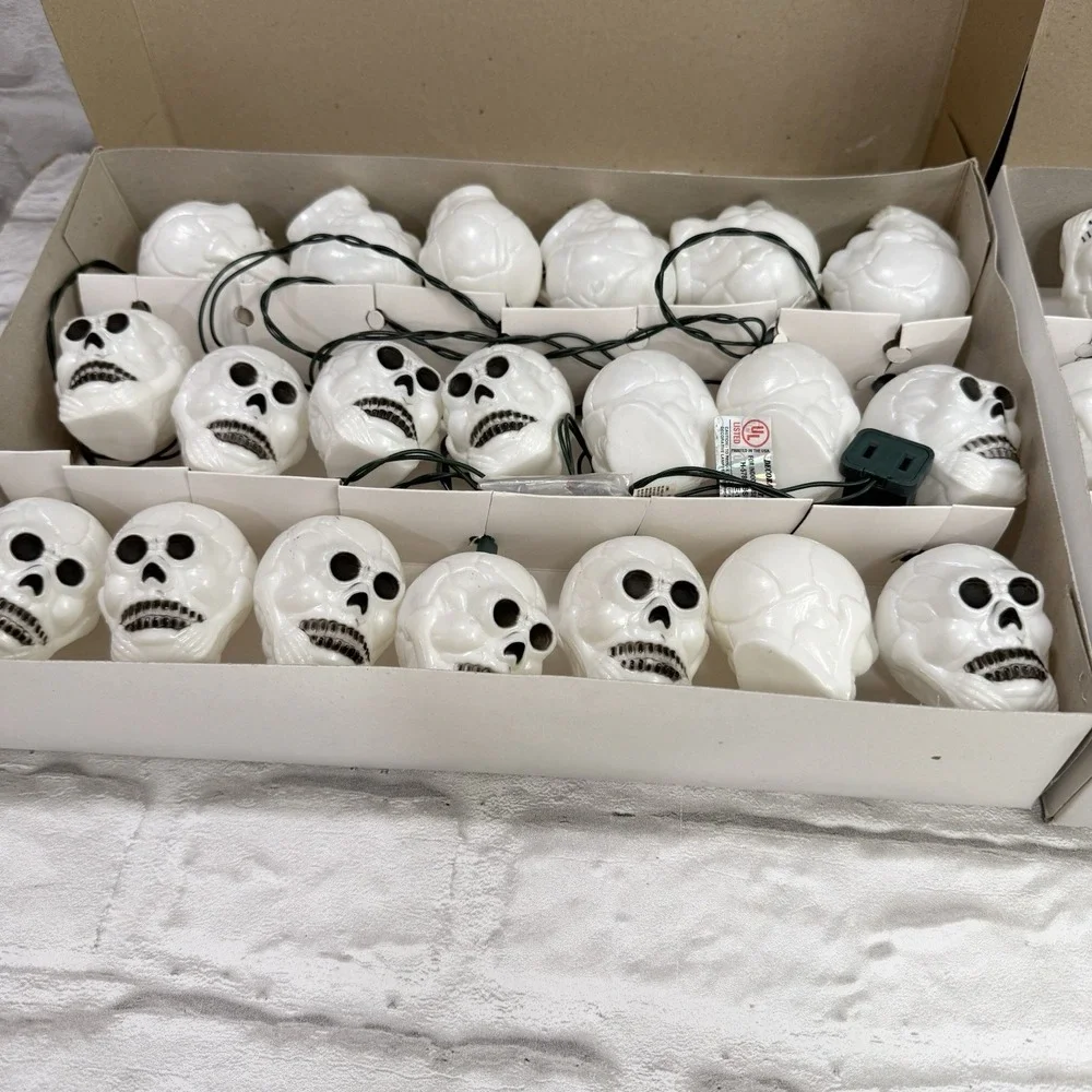 The Unbranded Brand vtg halloween